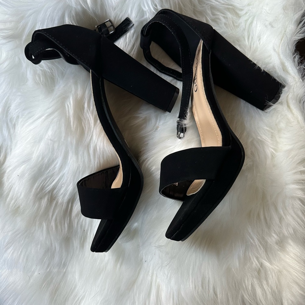 Elegant Black Women's Heels for the perfect night out